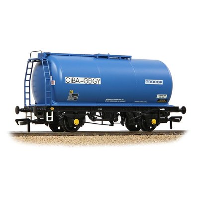 Branchline BR 45T TTA Tank Wagon 'Ciba-Geigy' Blue OO Gauge