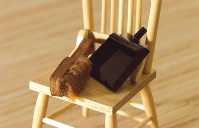 Dustpan and Brush for 12th Scale Dolls House