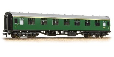 Branchline BR Mk1 FK First Corridor (SR) Green 39-153D OO Gauge
