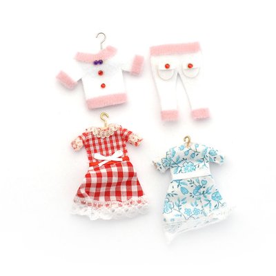 Girls Clothing Pack 4 Pieces for 12th Scale Dolls House