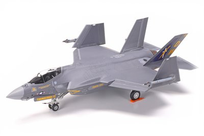 Tamiya 1/72 Scale F-35C Lightning II Model Kit