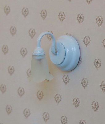 3V White Tulip Wall Light for 12th Scale Dolls House
