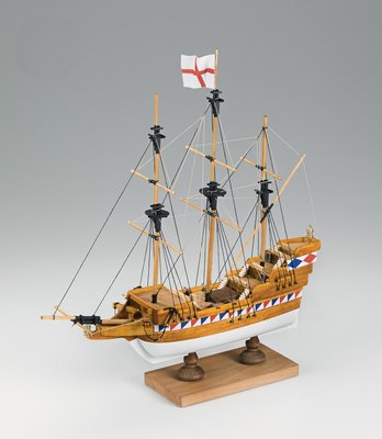 1/135 Scale Elizabethan Galleon Model Kit