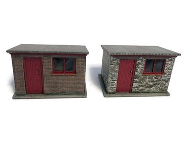 Scale Model Scenery Small Brick/Stone Lineside Huts/Sheds (Pack of 2) OO Gauge