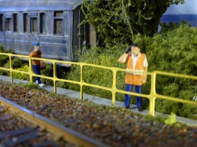 Scale Model Scenery Laser Cut Tube Clamp Style Safety Railings OO Gauge