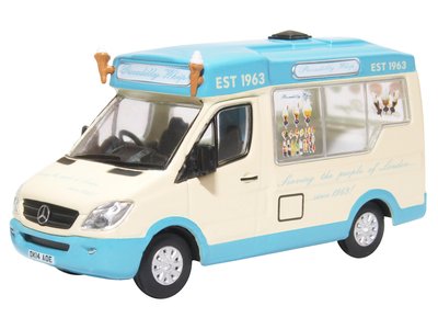 Oxford Diecast 1/76 Scale Whitby Mondial Ice Cream Van Piccadilly Whip Die Cast Model