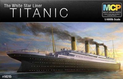 Academy 1/400 Scale The White Star Liner Titanic Model Kit