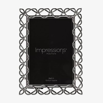 Metal Heart Design 4x6 Photo Frame FS109446
