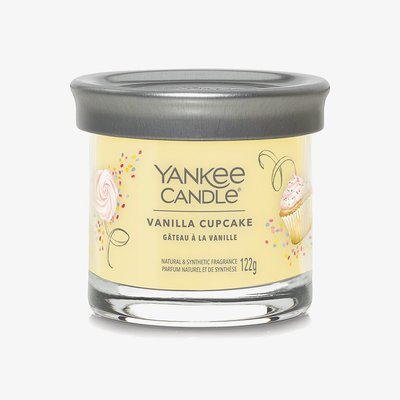 Yankee Candle Vanilla Cupcake Small Tumbler Candle 2654106E