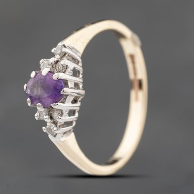 Second Hand 9ct Yellow Gold Amethyst & Cubic Zirconia Cluster Ring