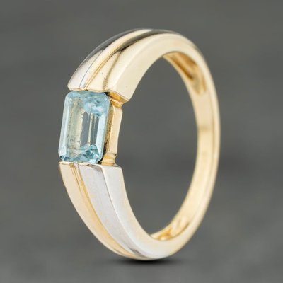 Second Hand 9ct Yellow Gold Step Cut Blue Topaz Dress Ring