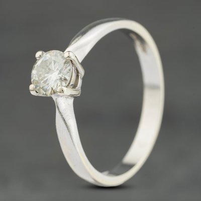 Second Hand 9ct White Gold Moissanite Solitaire Ring