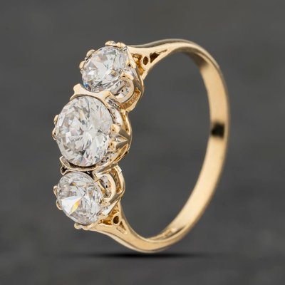 Second Hand 9ct Yellow Gold Cubic Zirconia Three Stone Ring