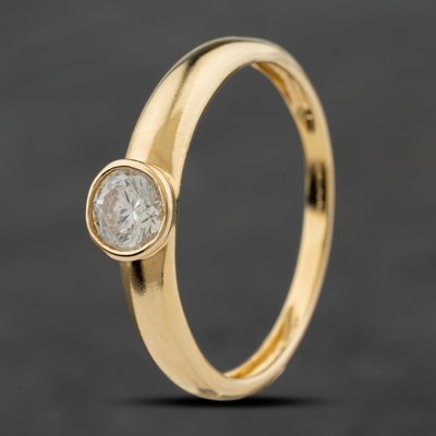 Second Hand 14ct Yellow Gold Cubic Zirconia Rubover Solitaire Ring