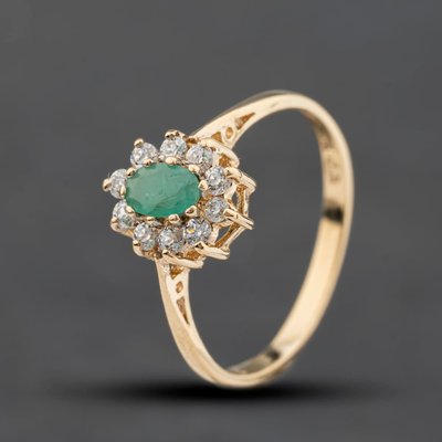 Second Hand 9ct Yellow Gold Emerald & Cubic Zirconia Oval Cluster Ring 41104283