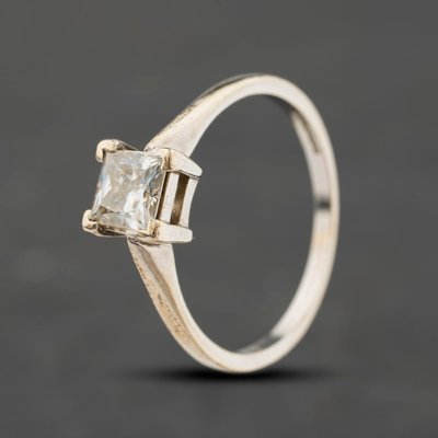 Second Hand 9ct White Gold Moissanite Solitaire Ring 41104360