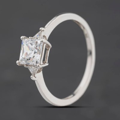 Second Hand 9ct White Gold Cubic Zirconia Square Solitaire Ring 41104602