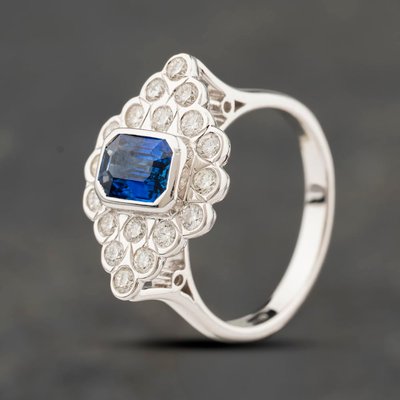 Second Hand 18ct White Gold 1.11ct Sapphire & 0.61ct Brilliant Cut Diamond Cluster Ring 41121026
