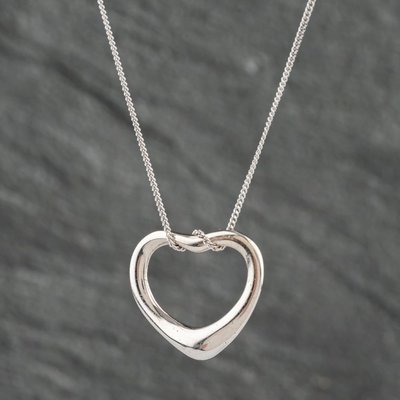 Second Hand 9ct White Gold Open Heart Pendant & 18 Inch Curb Chain