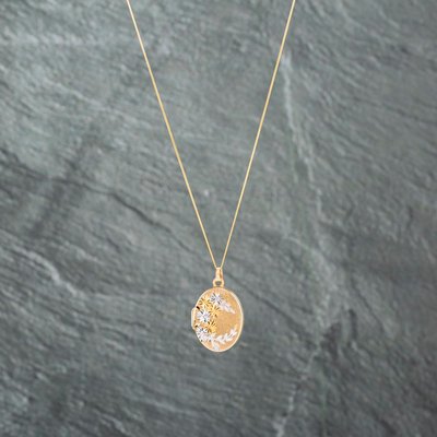 Second Hand 9ct Two Colour Gold Diamond Cut Patterned Oval Locket Pendant & 18 Inch Curb Chain