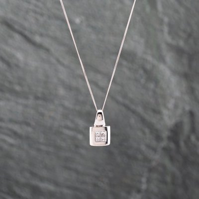 Second Hand 18ct White Gold 0.25ct Princess Cut Diamond Square Four Stone Pendant & 18 Inch Curb Chain 41142893