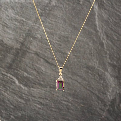 Second Hand Yellow Gold Mystic Topaz & 0.01ct Diamond Pendant & 18 Inch Curb Chain