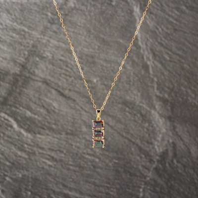 Second Hand Yellow Gold Mystic Topaz & 0.03ct Diamond Set Pendant & 18 Inch Trace Chain