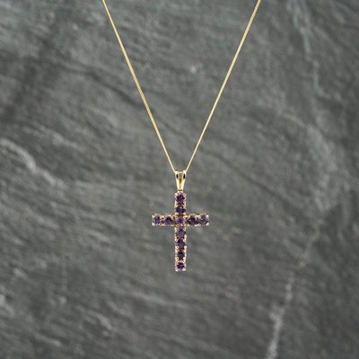 Second Hand 9ct Yellow Gold Amethyst Set Cross Pendant & 18 Inch Curb Chain