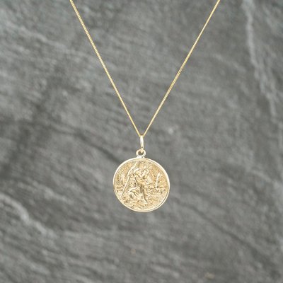 Second Hand 9ct Yellow Gold Round St Christopher Pendant & 18 Inch Curb Chain