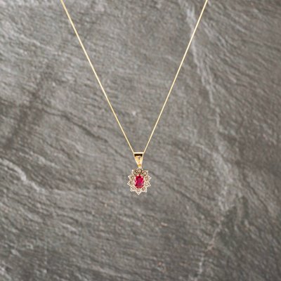 Second Hand 9ct Yellow Gold Synthetic Stone & 0.03ct Diamond Flower Pendant & 18 Inch Curb Chain 41143222