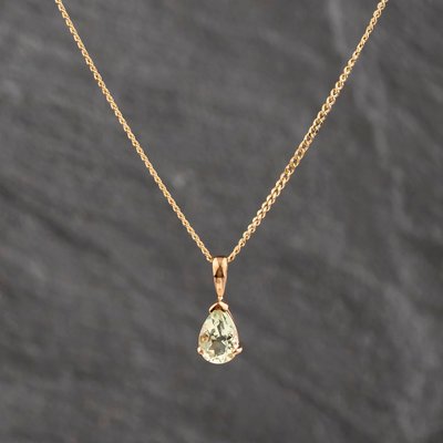 Second Hand 9ct Yellow Gold Green Beryl Pear Shape Pendant & 20 Inch Curb Chain 41143348