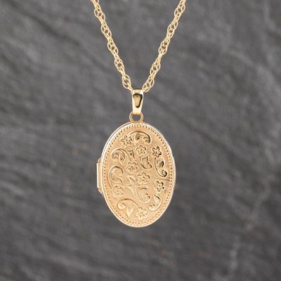 Second Hand 9ct Yellow Gold Patterned Oval Locket Pendant & 20 Inch Prince Of Wales Chain 41143555