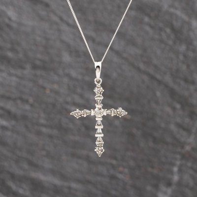 Second Hand White Gold 0.10ct Diamond Set Cross Pendant & 18 Inch Curb Chain 41143618