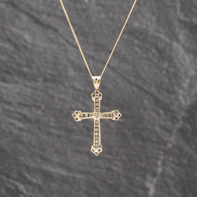 Second Hand 9ct White Gold 0.20ct Diamond Set Cross Pendant & 18 Inch Curb Chain 41143621