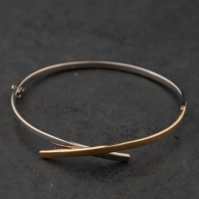 Second Hand 9ct Two Colour Gold Crossover Hinged Bangle 41211440