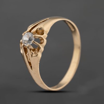 Second Hand 9ct Yellow Gold Cubic Zirconia Single Stone Signet Ring
