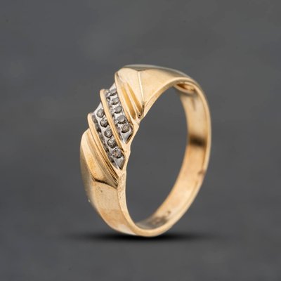 Second Hand 9ct Yellow Gold 0.10ct Diamond Set Signet Ring 41342523