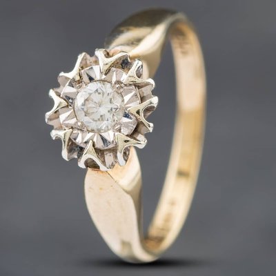 Second Hand 9ct Yellow Gold Brilliant Cut Diamond Solitaire Ring