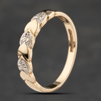 Second Hand 9ct White Gold Diamond Hearts Band Ring