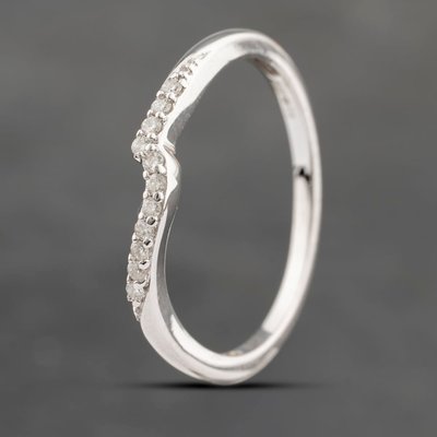 Second Hand 9ct White Gold 0.08ct Brilliant Cut Diamond Shaped Ring