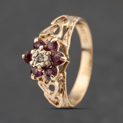Second Hand 9ct Yellow Gold Ruby & Diamond Cluster Ring