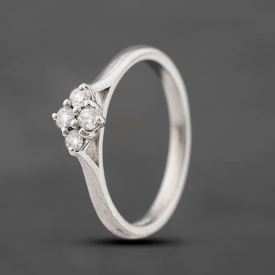 Second Hand 9ct White Gold 0.16ct Brilliant Cut Diamond Boat Shaped Four Stone Ring