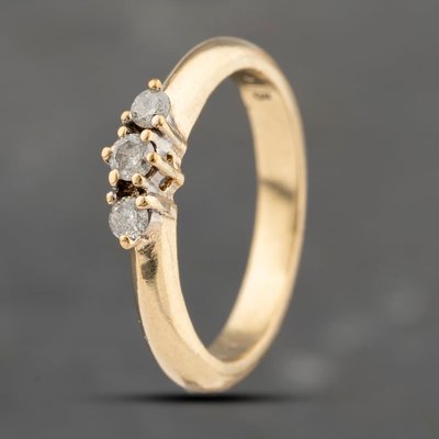Second Hand 9ct Yellow Gold 0.15ct Brilliant Cut Diamond Three Stone Ring