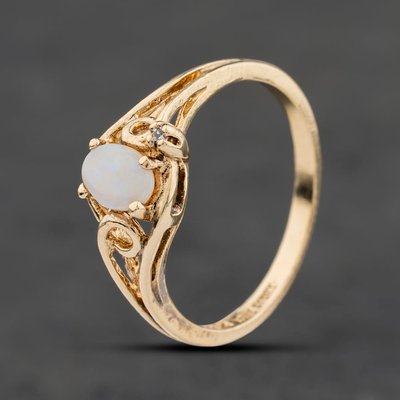 Second Hand 9ct Yellow Gold Opal & 0.01ct Diamond Oval Dress Ring 41384070