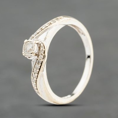 Second Hand 9ct White Gold 0.17ct Brilliant Cut Diamond Twist Shoulder Set Solitaire Ring