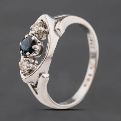 Second Hand Vintage White Gold Sapphire & 0.10ct Diamond Boat Shape Three Stone Ring 41384569