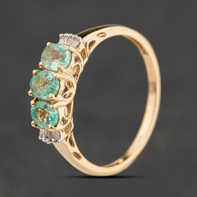 Second Hand 9ct Yellow Gold Green Beryl & Diamond Dress Ring 41384684