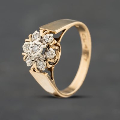 Second Hand 9ct Yellow Gold 0.10ct Brilliant Cut Diamond Flower Cluster Ring 41384825