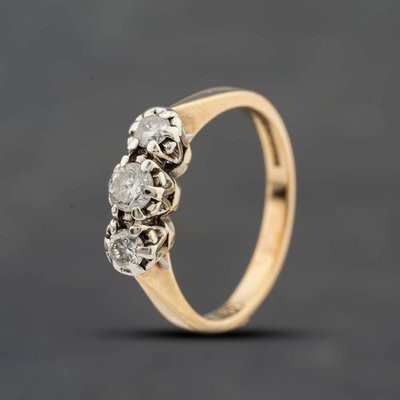 Second Hand 9ct Yellow Gold 0.50ct Brilliant Cut Diamond Three Stone Ring 41384849