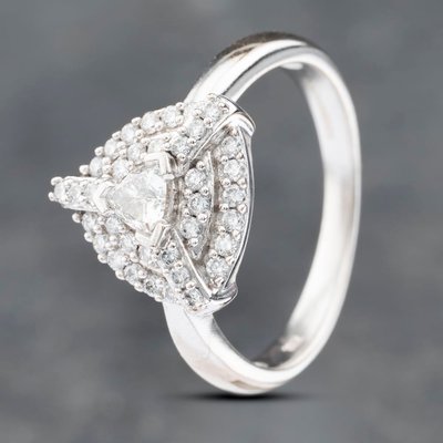 Second Hand 18ct White Gold Diamond Triangular Cluster Ring 41481790